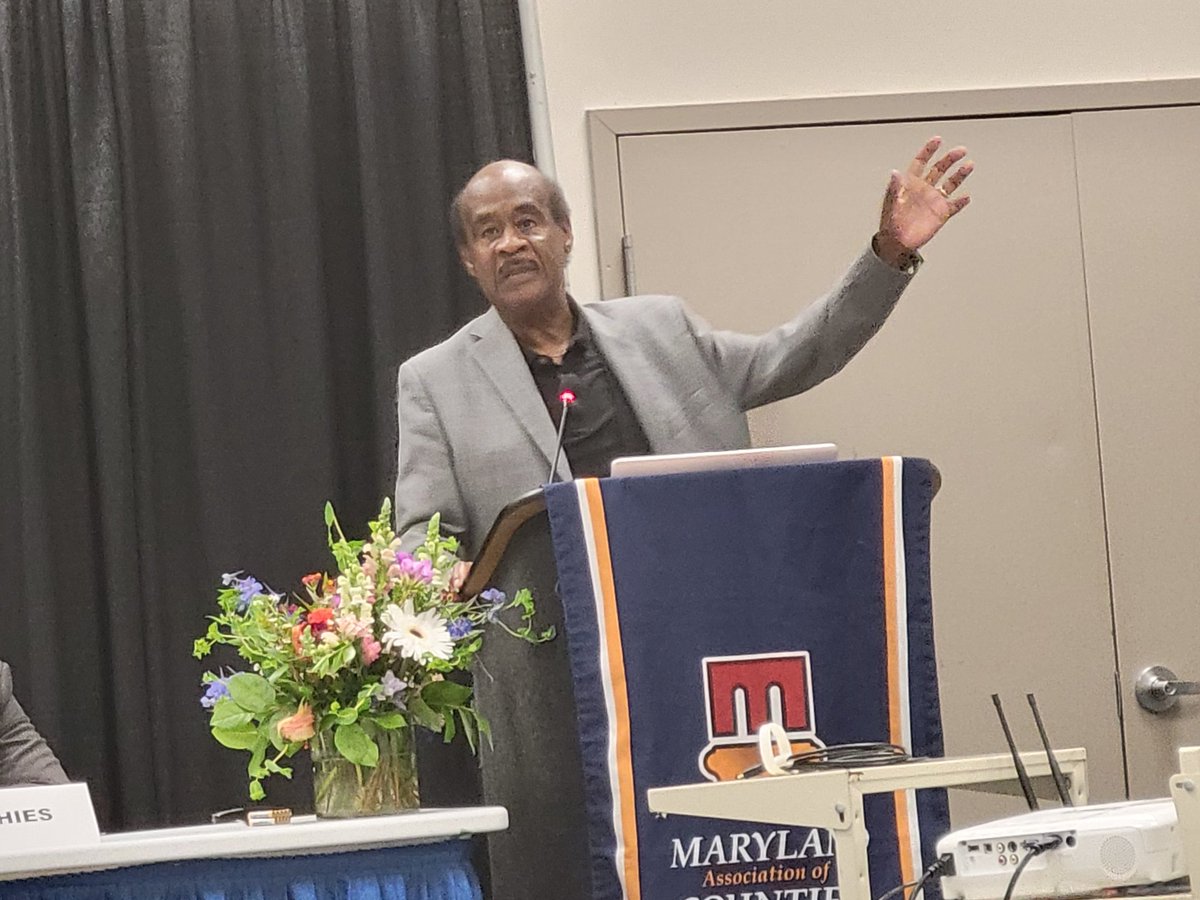 Grest advice from the esteemed #IkeLeggett  Remember the 3 L's -- Listen, Learn, Lead  #MACocon @CharlesCountyHealth