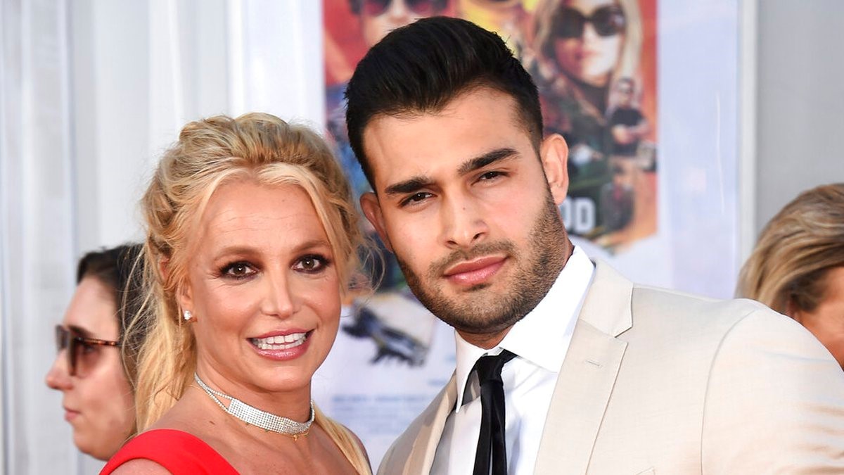 TheBeeTalks's tweet image. Britney Spears and Sam Asghari End Their Marriage – Here’s What You Need to Know! 
#BritneySpears #SamAsghari #britneyspearsdivorced #celebritynews #hollywoodnews #thebeetalks #singersongwriter 
thebeetalks.com/entertainment/…