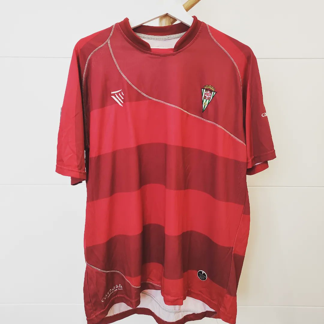 futbolcollect's tweet photo. CÓRDOBA CF
Temporada 10-11 y 11-12
Marca: CCF

#cordobacf #ccf #cajasur #javiflores #pepediaz #jorgeluque #asen #laliga #futbolcollection #futbol #camisetas #collector #camiseteando #coleccion #camisetasdefutbol #coleccionismo #footballtshirt #classicfootballshirts https://t.co/3mY9Nbczy0