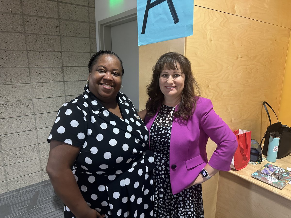 Great day of collaboration between @LongbeachUSD Student Support Services Admin and Head Counselors who provided a pre-service training for school psychologists, school counselors and school social workers. A great way to prepare for the 65,000 students @LongbeachUSD serves.