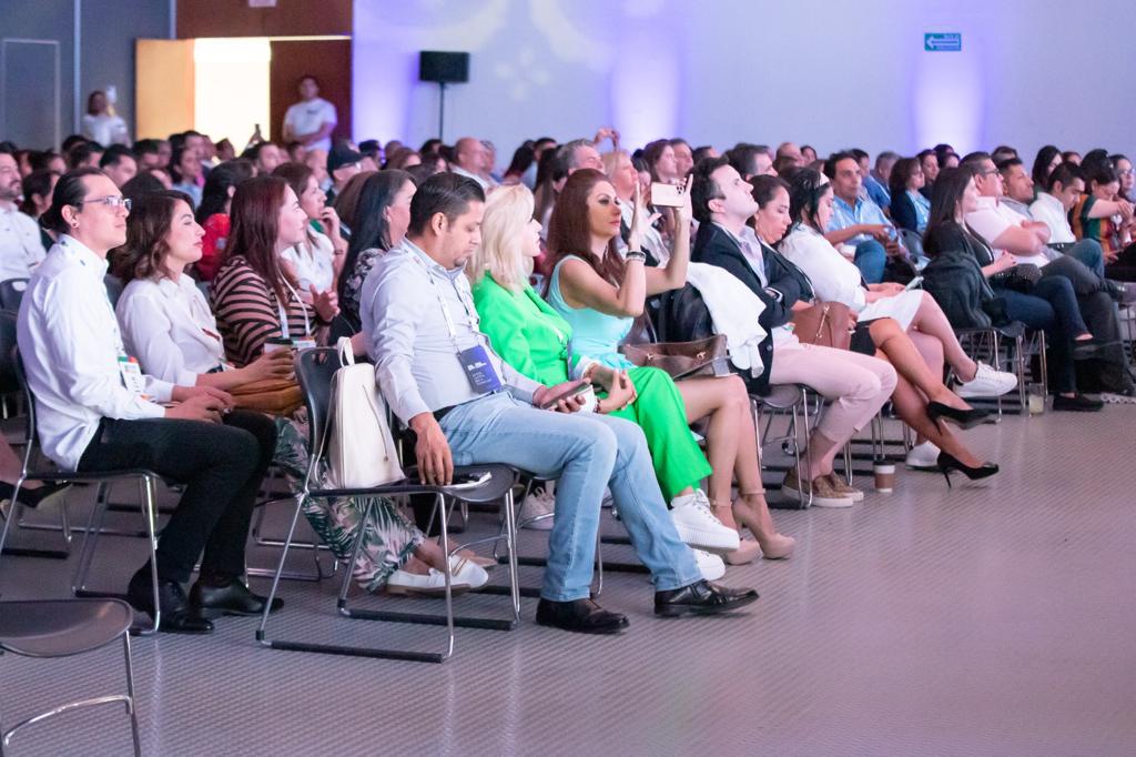 COMIR_'s tweet photo. ¡Sumérgete en la revolución digital en CNIR 2023! Exploramos cómo la tecnología transforma la industria de reuniones en la conferencia "Digitalízate y Avanza". ¡Únete a esta emocionante travesía hacia el futuro! 🌐🚀
#CNIR2023 #EventosDigitales https://t.co/hDk6fJrKOX