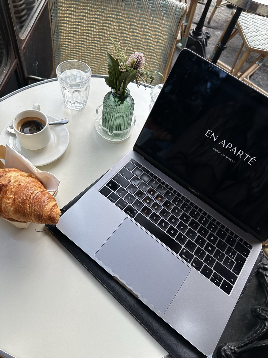 julia_thl's tweet image. [RDV EN SEPTEMBRE  - JE LANCE UN NOUVEAU PROJET] - @_en_aparte_ ☕️

En Aparté - c'est la juste combinaison de deux univers, celui des #medias &amp;amp; celui de la #communication. 

L’idée un petit-déjeuner chaque mois pour échanger autour de ces deux domaines.