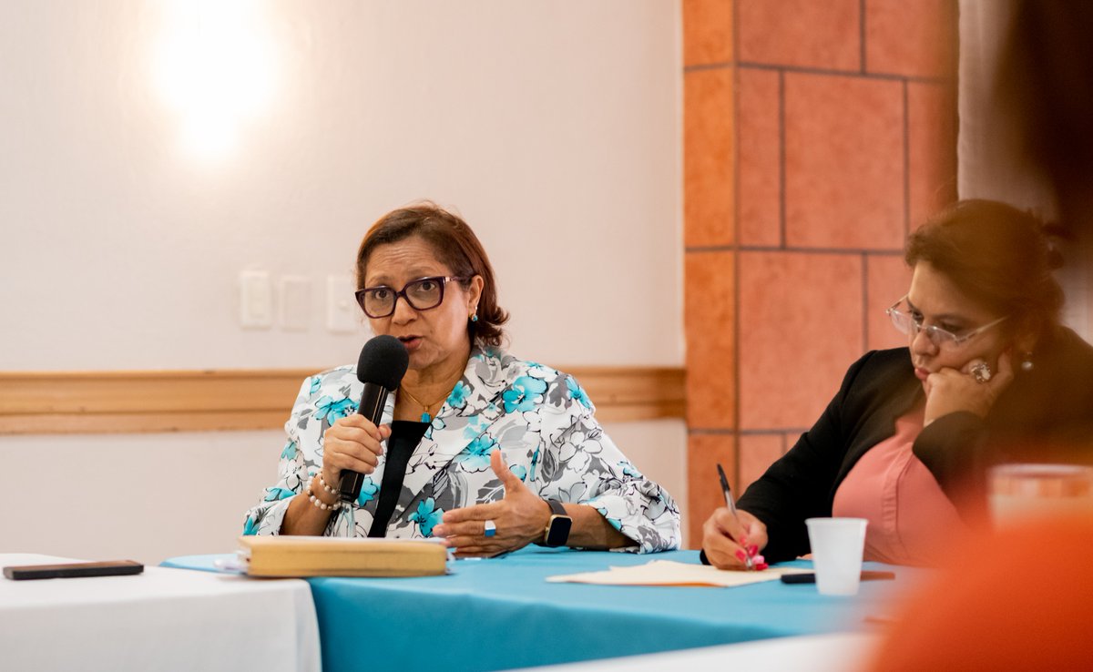 Sedesolhn's tweet photo. Nuestro #LabGob del #CHEPES socializó los lineamientos de la Política Pública para las Personas Adultas Mayores con Instituciones del @GobiernoHN, Sociedad Civil y Cooperación Internacional. 
Avanzamos articuladamente en la protección social de este importante sector. https://t.co/D3dKPaxVNZ