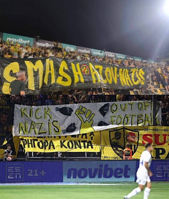 vgmkr1's tweet photo. -> At August 10
#ΑΡΗ fans held up banner "Smash #Azof Nazis" in match between Aris and Dynamo Kiev https://t.co/hyx0epsGgP