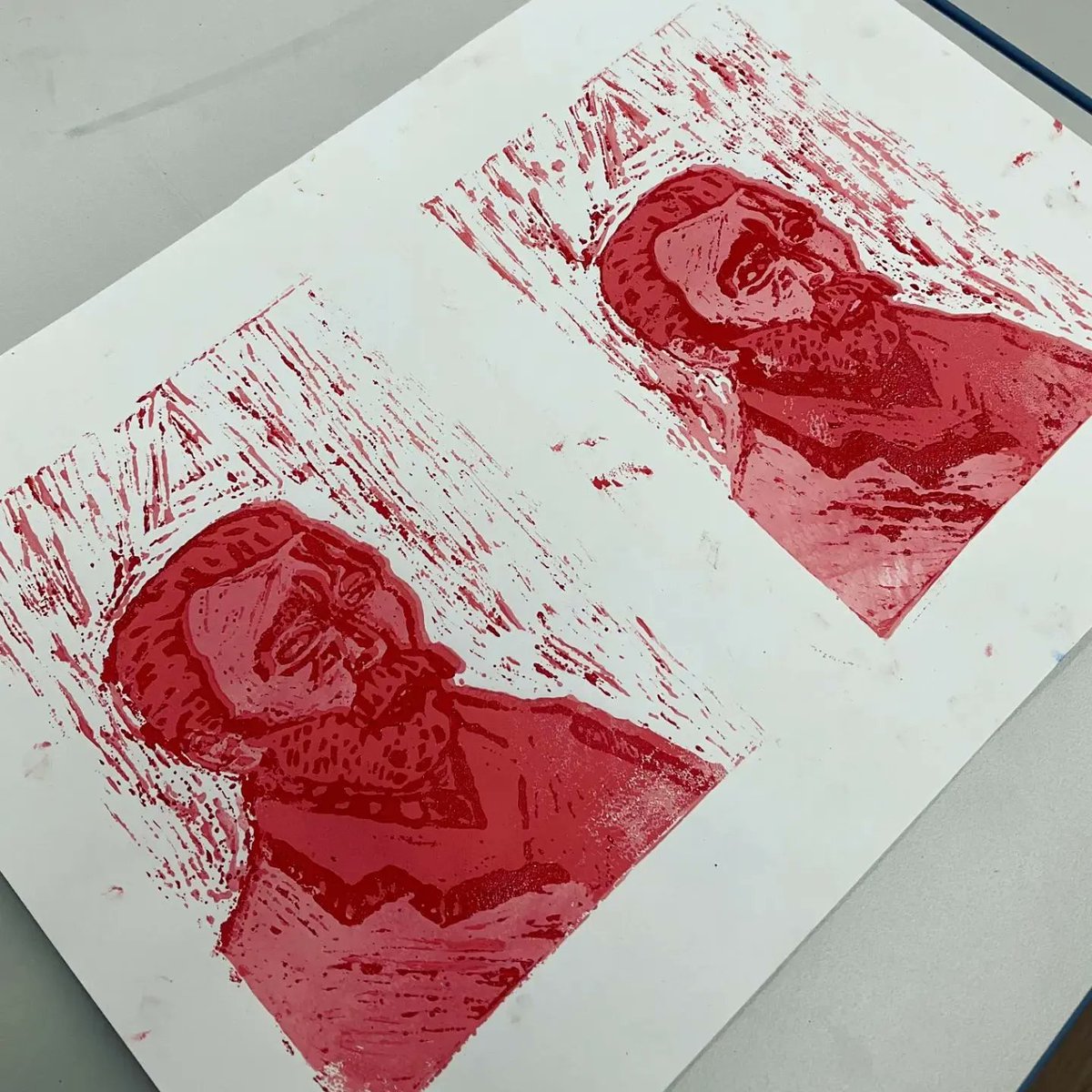 NtlPortfolioDay's tweet image. Wonderful #repost today from @artwithmrsriseley (on IG) ⤵️
REDUCTION PRINT PROGRESS: Yay! The Year 9s are at the point of printing their second and third layers of their reduction prints. Eeeek! They are starting to come together ❤️ #arteducator #artlesson #artroom #artteacher