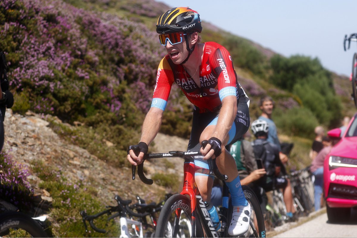 BHRVictorious's tweet photo. 🇪🇸 #VueltaBurgos 

🥵 The high temperatures and demanding course made today's stage @VueltaBurgos a tough day on the saddle.
#Kepplinger was TBV best-placed rider, just outside the top 20.

#RideAsOne #rideforGino 

📸 @SprintCycling https://t.co/trC9Gv0soq