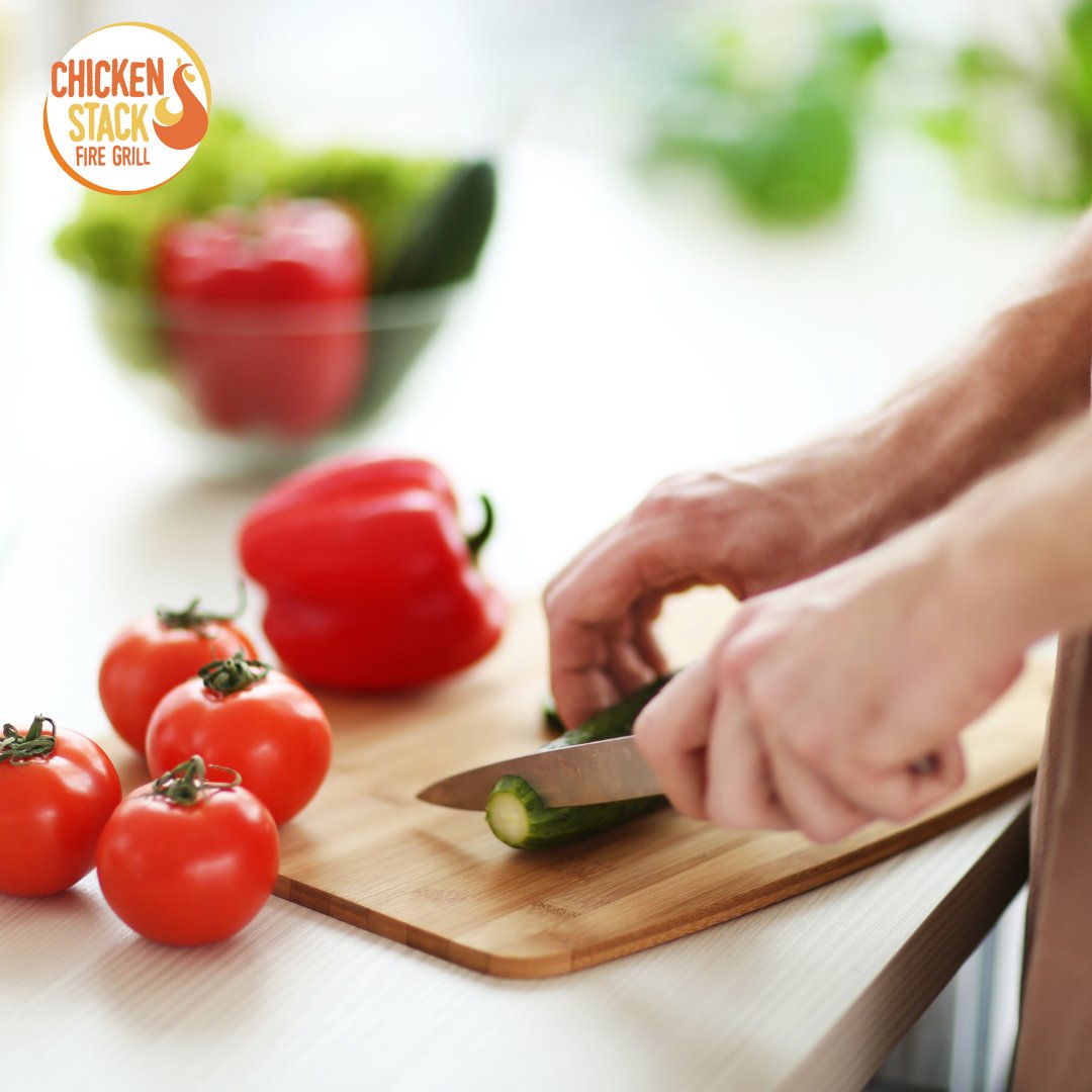 Our commitment to freshness shines through every chop! 🥦🔪 From farm to plate, we ensure only the best quality and freshest vegetables make it into our dishes. Order your favorite dish today! 🌱😍 #FreshnessMatters #QualityIngredients #EatFreshLiveFresh