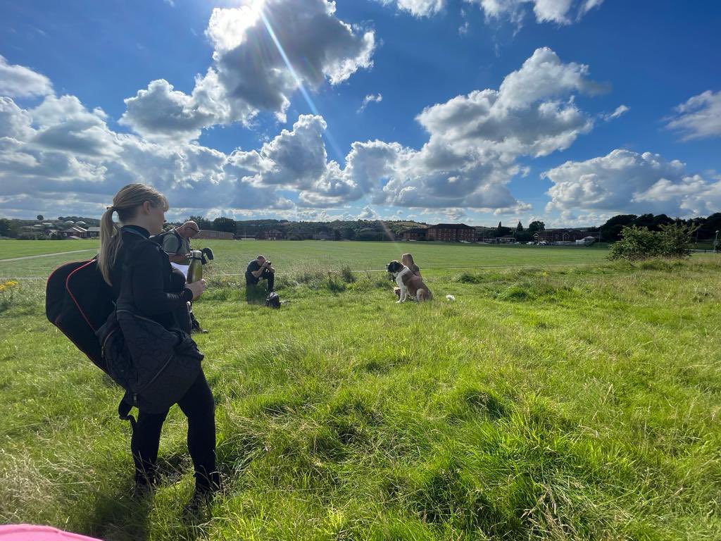 lauraclarke_rd's tweet image. Behind the scenes yesterday with @rdash_nhs comms team 🎥📸🐾

Sabrina one of the faces of this years flu vac campaign! 💉🤧

#Getyourflujab
#Yourbestshot
#Fighttheflu
#Protectothers 
#Fluvaccine
