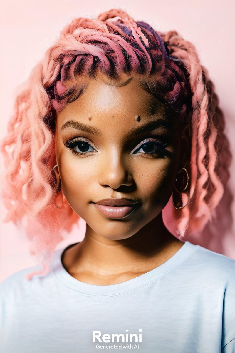 Try to tell me that #Halle with pink hair ain't a vibe! This #Angel could pull off any look. Also... song on repeat!
