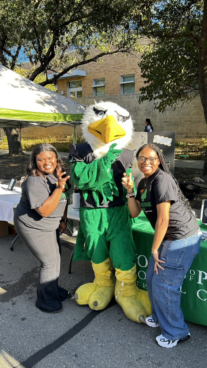 UNT_VOP's tweet photo. MEAN GREEN FLING 23' 🦅

VOP had a great time meeting each and every one of you yesterday. We hope you learned a lot about our org and enjoyed talking with our presidents.

SAVE THE DATE: September the 11th is our first meeting and it will be located inside the Denton Wesley. https://t.co/dOX31vKe1R