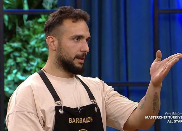 brutuspasali's tweet photo. aralarında top sektirir gibi sergen ve yaverlerini zıplatıyorlar BU EKİBİN BÜYÜKLÜK SEVİYESİ #MasterChefAllStar https://t.co/z7gWMsUvI3