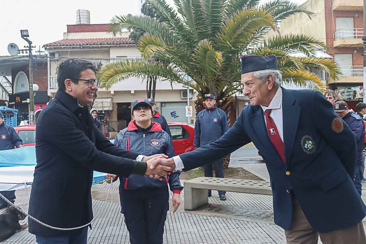 cardozocristian's tweet photo. Este tiempo nos necesita unidos en ese espíritu de lucha que tuvo el padre de nuestra Patria para no dar un paso atrás en la independencia y la soberanía de nuestra tierra y nuestro futuro. https://t.co/P61bJFi9g1