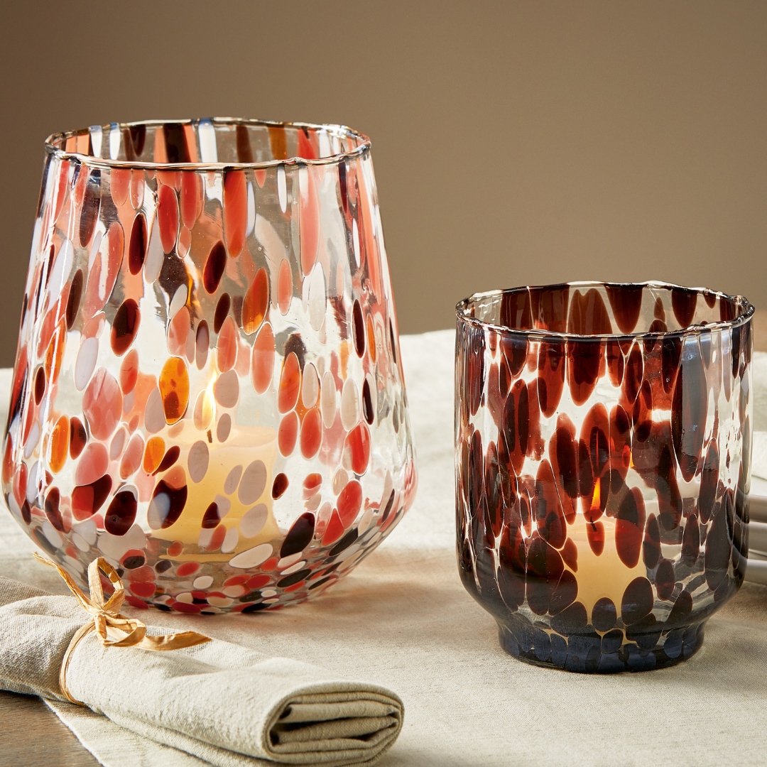 These unique hurricane glasses are the perfect way to celebrate the upcoming fall season! 🍁⁠
Stock up now with our AT ONCE promo and get them in time for the cozy season! 🍂⁠
⁠l8r.it/B2pD
#confettihurricane #ATONCEpromo
