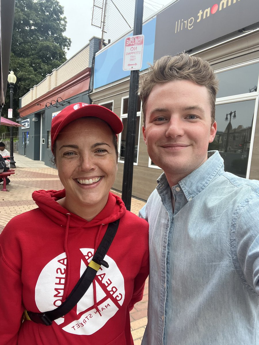 <a href="/greaterashmont/">Greater Ashmont MS</a>’s Back-to-School Ice Cream Social is a success providing free backpacks and ice cream 🍦 they’ll be back out with the goods again next Thursday from 5-6! 
#dorchester #boston