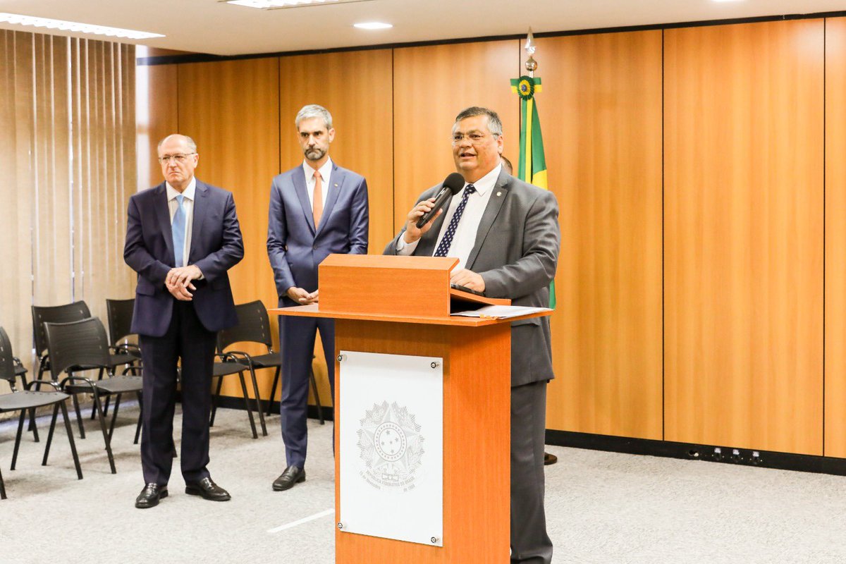 augustodeAB's tweet photo. Hoje demos início a uma nova e importante fase da Estratégia Nacional de Combate à Corrupção e à Lavagem de Dinheiro. https://t.co/cUhVBuyzI0