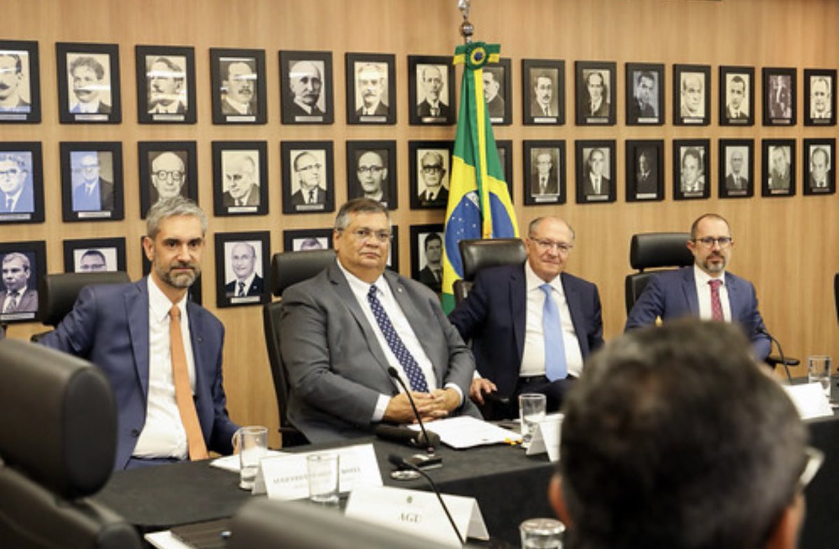 augustodeAB's tweet photo. Hoje demos início a uma nova e importante fase da Estratégia Nacional de Combate à Corrupção e à Lavagem de Dinheiro. https://t.co/cUhVBuyzI0