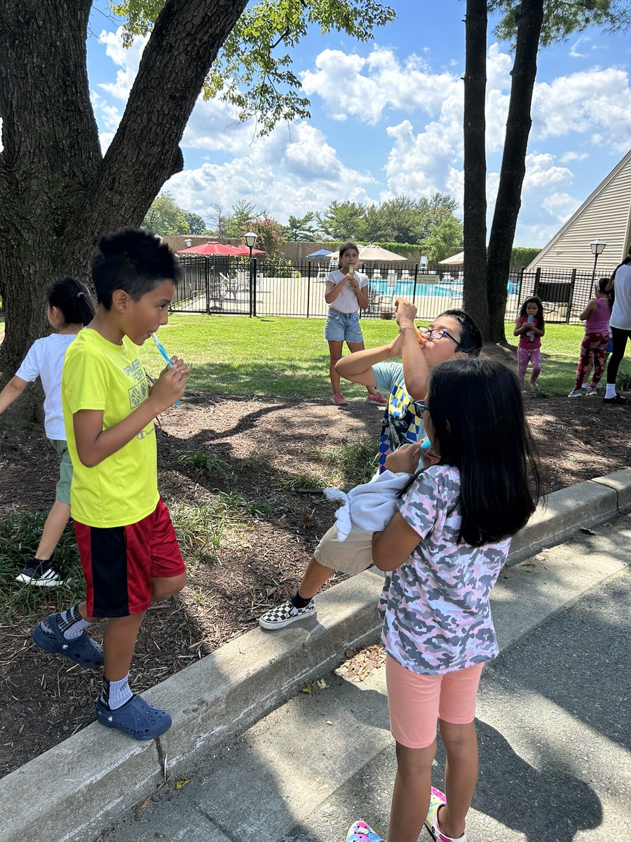 Amy Taylor tweet media