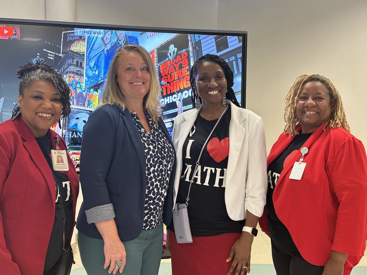 YimiyaP's tweet photo. What a day! @CumberlandCoSch #CCS612MATH Ts ensuring #HQMI by setting the stage for student success through intentional planning and collaboration! https://t.co/2WiyPslZ0H