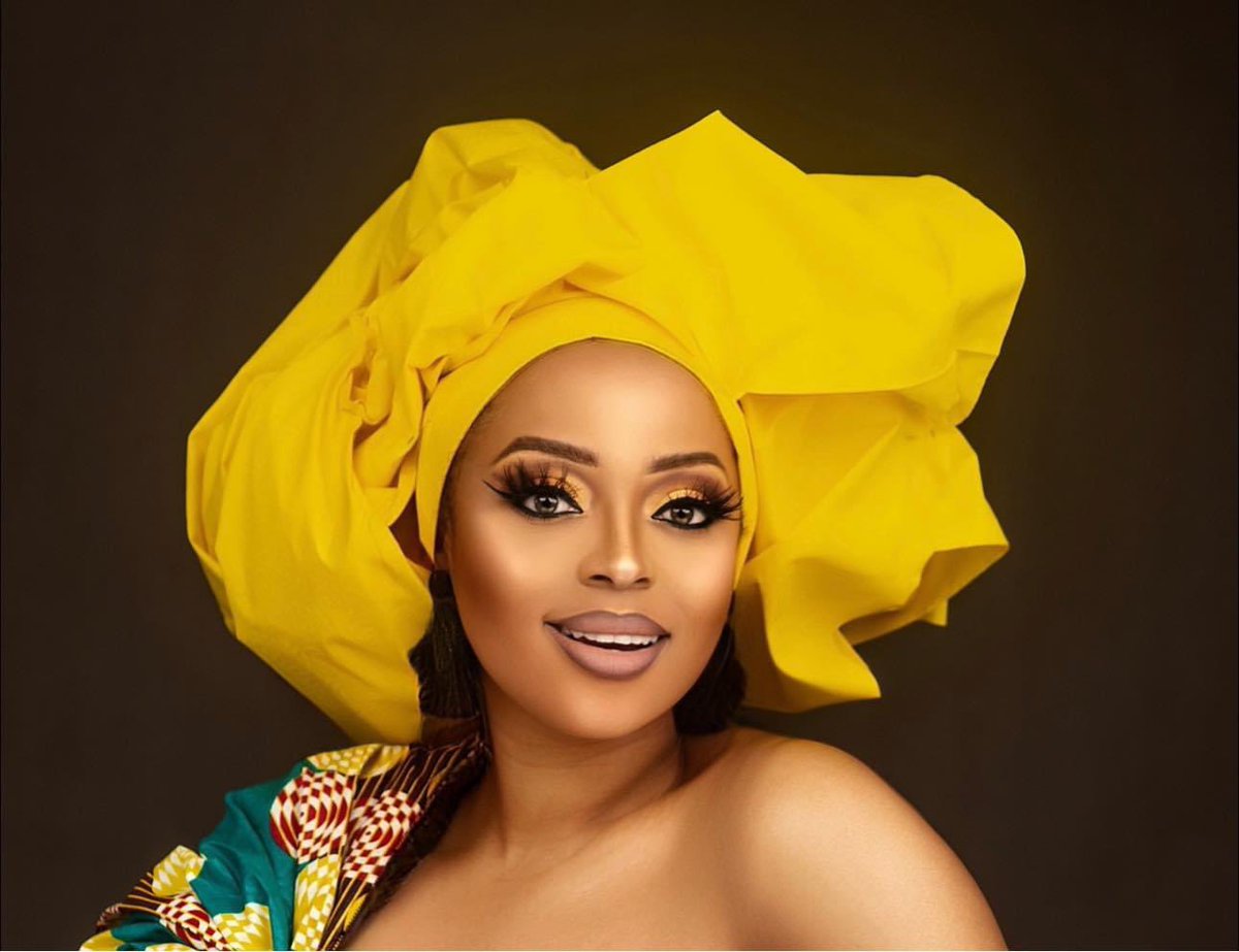 TheDukeOfZim's tweet image. VOTE FOR CHANGE 🇿🇼 If  you are my follower naizvozvo uchaziva kuti 

️🟡Hautengese destiny nekuda plate  yeRice , chicken neMirinda zvemahara,you will afford it 

🟡Hautengese Destiny nekuti waisirwa mari patafura.

🟡Weekend haisi yekuita washeni,It’s for bonding

🟡Zvekuisa…