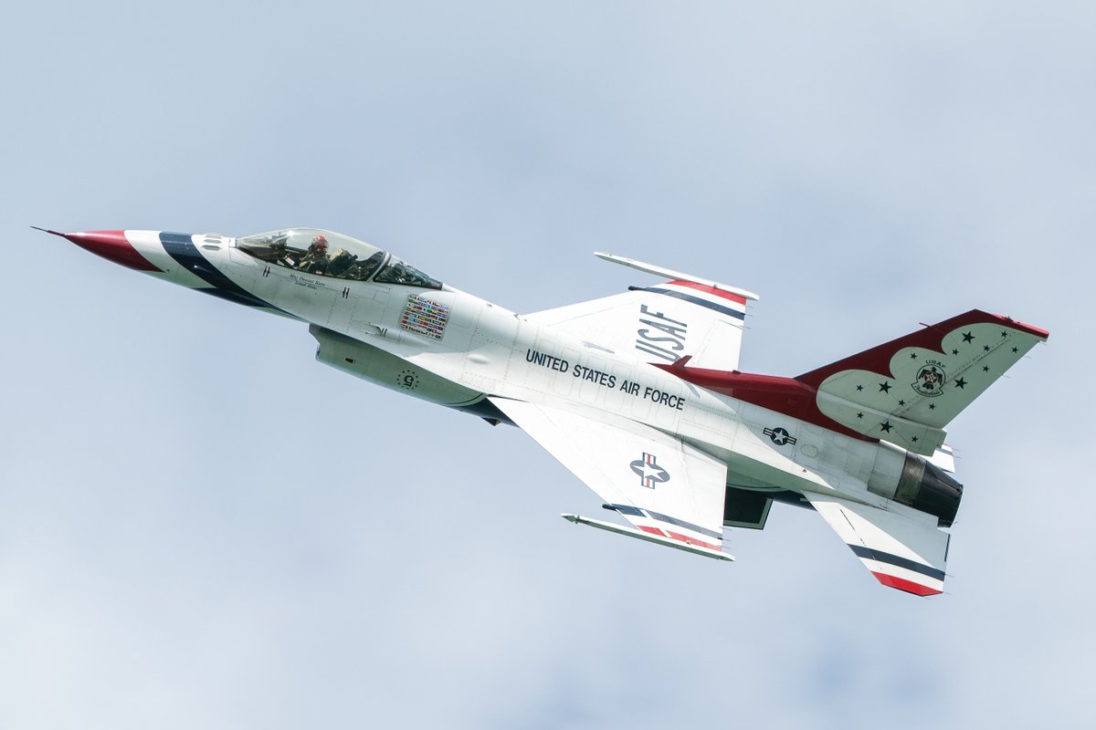 Two F-16 Flying Falcon's with the United States Air Forces Air Demonstration Squadron, The Thunderbirds, practice their air routine along Chicago's lakefront ahead of the Chicago Air and Water Show over the weekend, Thursday, Aug. 17, 2023. | Tyler Pasciak LaRiviere/Sun-Times