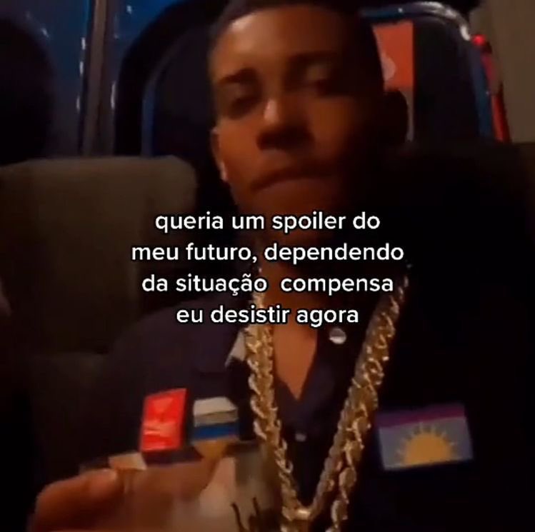 memes estranhos tweet media