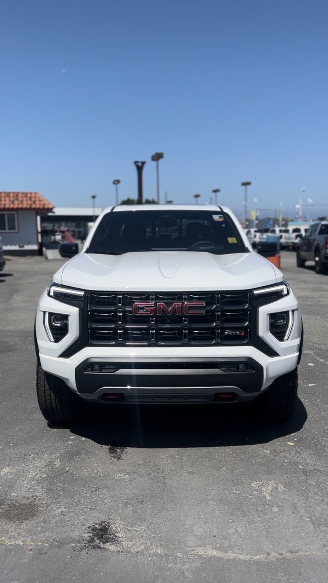 CardinaleGMC's tweet photo. A 2023 GMC Canyon AT4 in Summit White! 

For more information feel free to contact our sales team! 

📞:831-394-1233 https://t.co/ZzpFpeirxu
