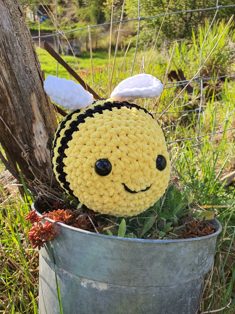 Hanawa_Crochet's tweet photo. Twitwi j'ai besoin de toi

Je fais des animaux au crochet tout mignon et je suis à la recherche de nouvelles commandes parce que j'ai besoin d'économiser pour un voyage perso

Donc je te propose de jeter un oeil sur ma boutique Ko-fi ou de RT😊
https://t.co/GGrt70AayZ

Merci 🐱 https://t.co/yFNTR8PRzV