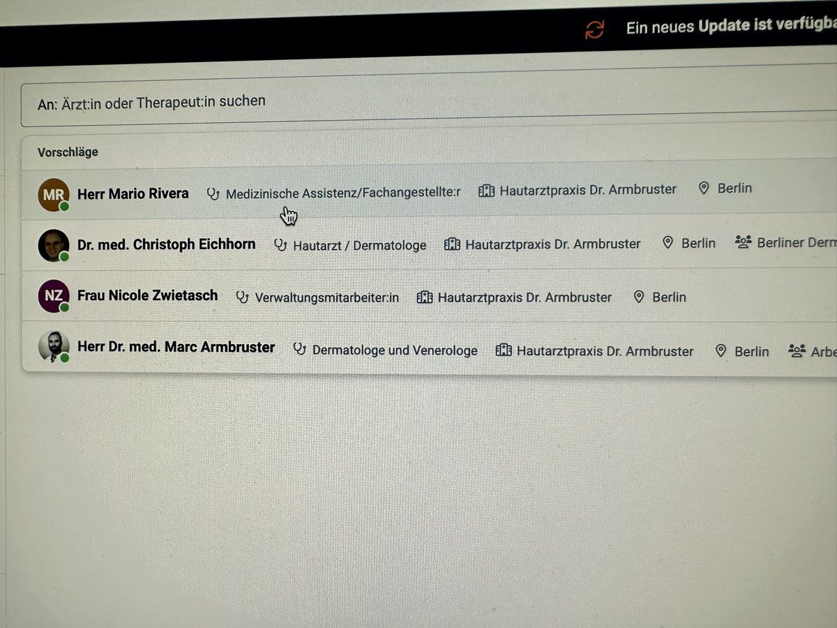 Cromolin's tweet photo. Took a while, pero me pusieron en el catálogo médico de Berlín.
Bitch 😎 https://t.co/a06lEsfpn9
