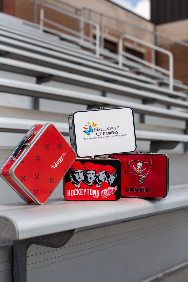 Your brand's lunchtime is ready for an upgrade with custom tin lunch boxes. Think of it as a tin canvas, ready to showcase your brand in a new and exciting way!

Get started: tinyurl.com/yx98wvvs

#brandedmerchandise #customlunchbox #GamedayGiveaway