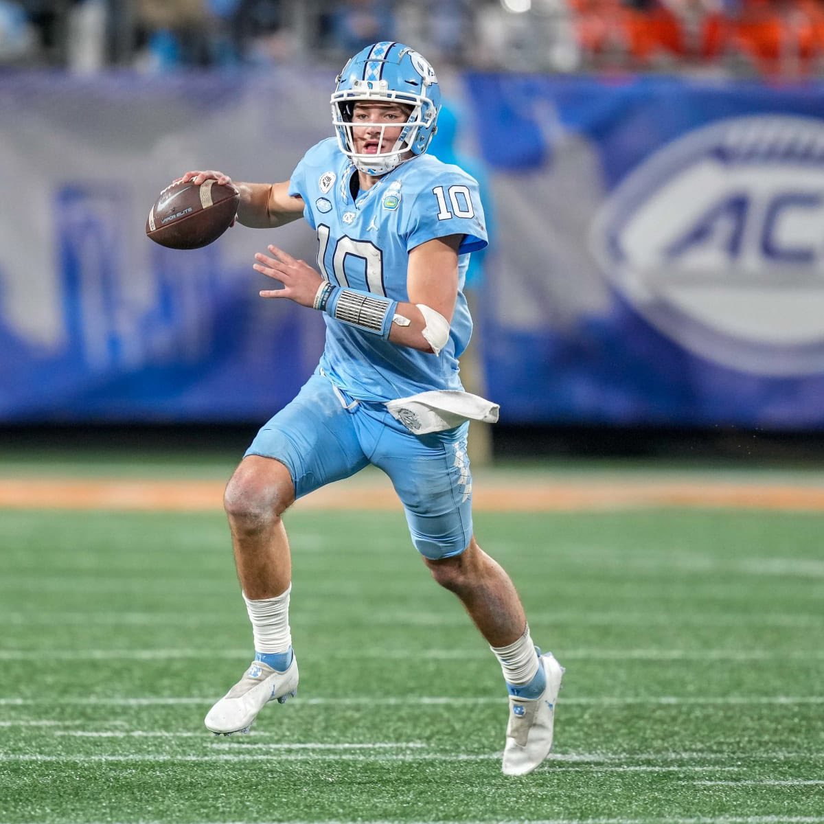 CFBReport's tweet photo. CFB’s Most Valuable Players Entering 2023 according to 247Sports:

1. Drake Maye
2. Bo Nix
3. Michael Pratt
4. Caleb Williams
5. Michael Penix Jr.
6. J.J. McCarthy
7. Cade Klubnik
8. Harold Perkins
9. KJ Jefferson
10. Spencer Rattler
11. Quinshon Judkins https://t.co/yrN9BXzGih
