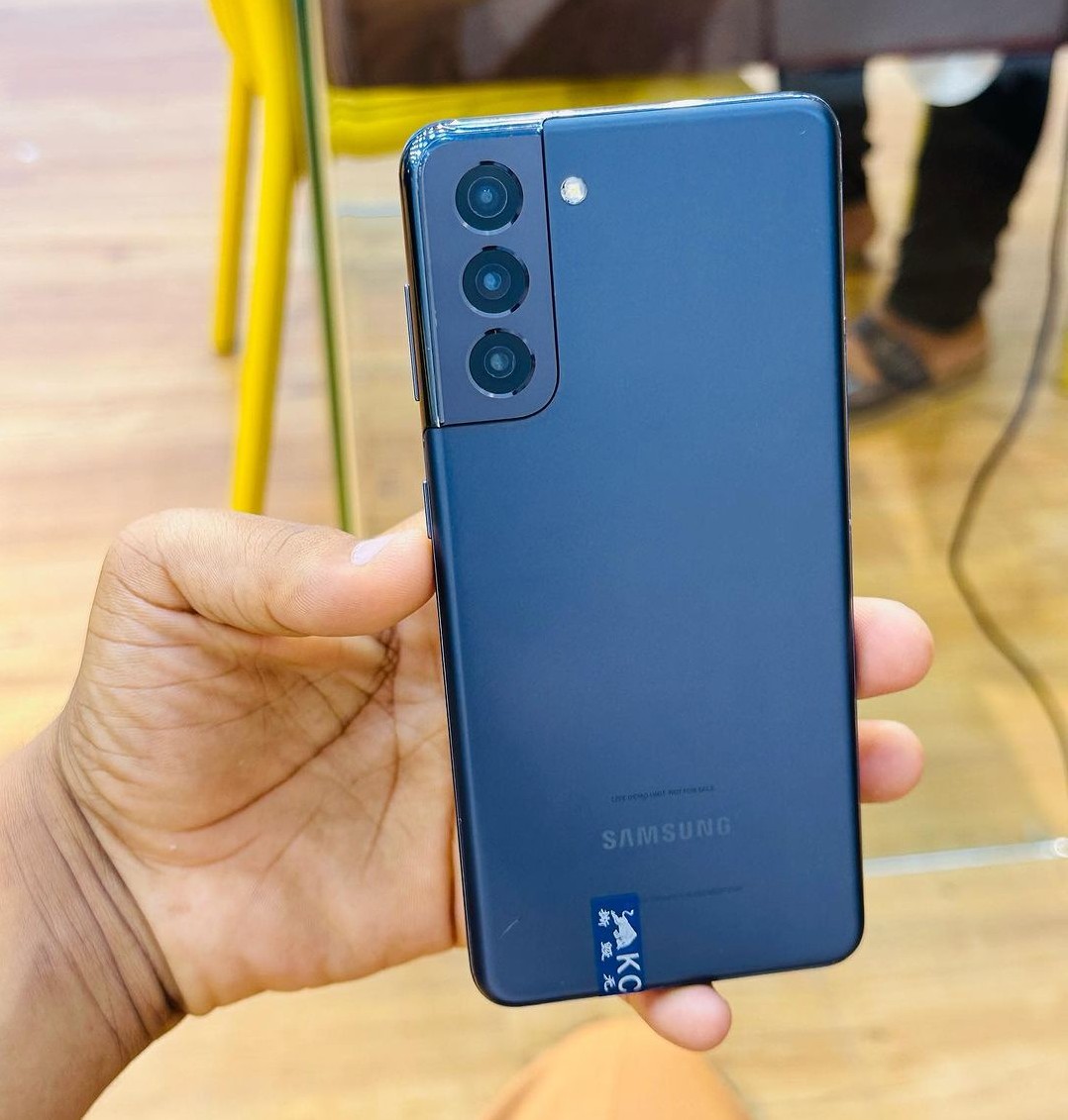 YassinZihaba's tweet photo. Samsung galaxy s21 5G
Tsh 650,000
Korean version 
Ram 12GB
Storage 128GB
0719809781 au 0699373893 
Box 15k 📦
Mikoani tunatuma kwa uadilifu mkubwa ✅
Whatsapp 👇
https://t.co/TDqNqZSiy9
Instagram 👇
https://t.co/jrh6Qa36DA https://t.co/lmKxTDd7xe