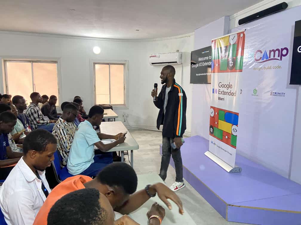Smallingmuch's tweet photo. Official Warri #TechMC in action, where's your event?
About #GoogleIOExtended held by @gdg_warri Come network with like-minds in the tech space, learn new skills, connect with others and explore many other options.
#technology #gdgwarri #GDG https://t.co/f85RgglaYi