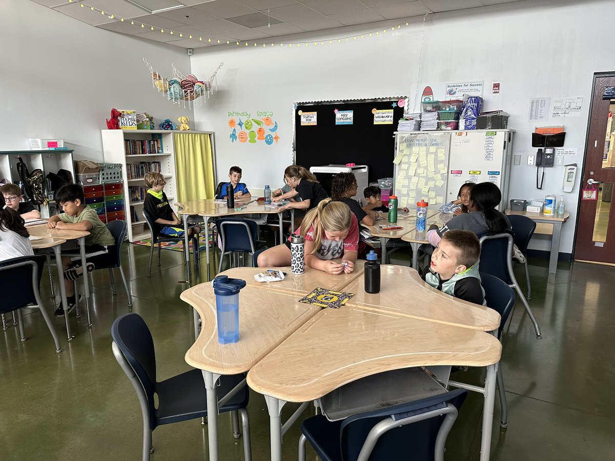 MsCox00's tweet photo. Today we planned to start our first Science unit, where we will spend some time investigating why power outages may happen. Little did we know, we’d start our day off with a real outage! Let’s just say we had plenty to share later in the morning. Way to persevere, Rockets! https://t.co/CqwUBkzU9v