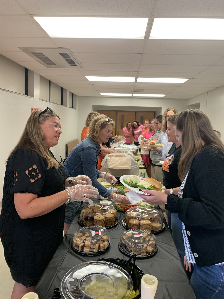 They were grilling and eating.. what a wonderful way to end the New Teacher Institute this week. Thanks to the mentors, HR Dept and administrators who came out in force this week to support our new Pretzels. ⁦<a href="/FSD145/">FSD145</a>⁩