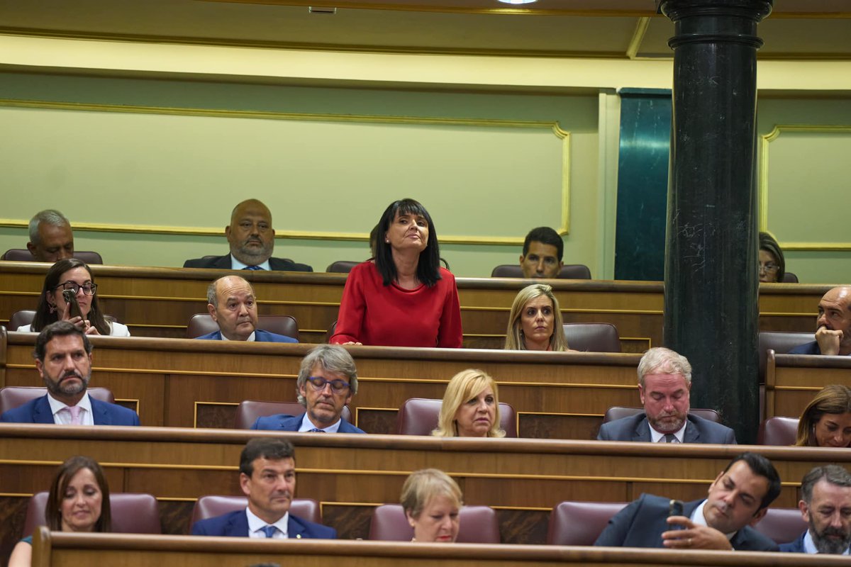 📢 Nuestra compañera y diputada nacional <a href="/JuliaParra73/">Julia Parra Aparicio</a> ha participado en jornada de constitución de <a href="/Congreso_Es/">Congreso</a> y en primera votación para elección de presidencia de la Cámara Baja. 🏛

La primera mujer sanjuanera que lleva la voz de todos los vecinos a las Cortes es popular.💙