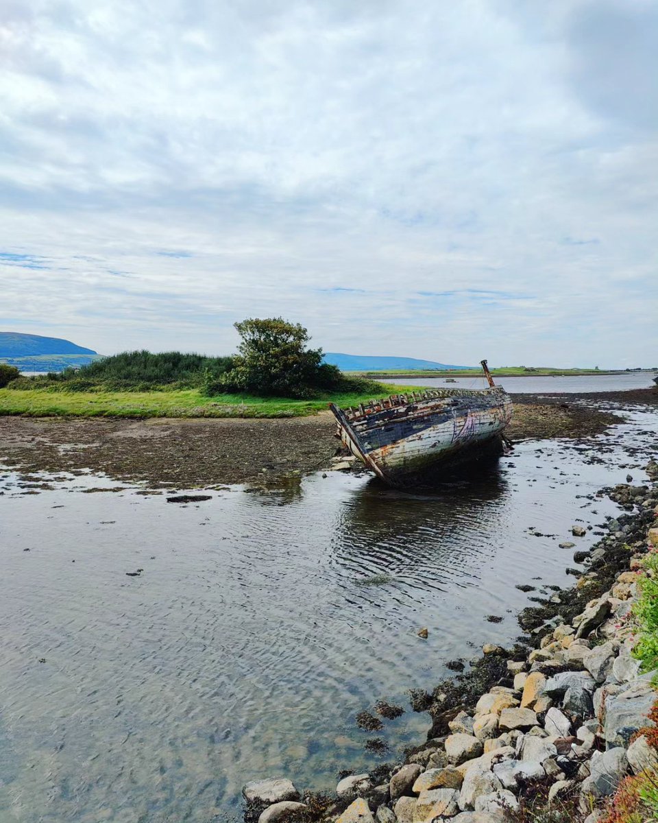dariusmileris's tweet photo. The sign of time
#boat #abandoned #Ireland #sligo https://t.co/LX2kw7iDwD