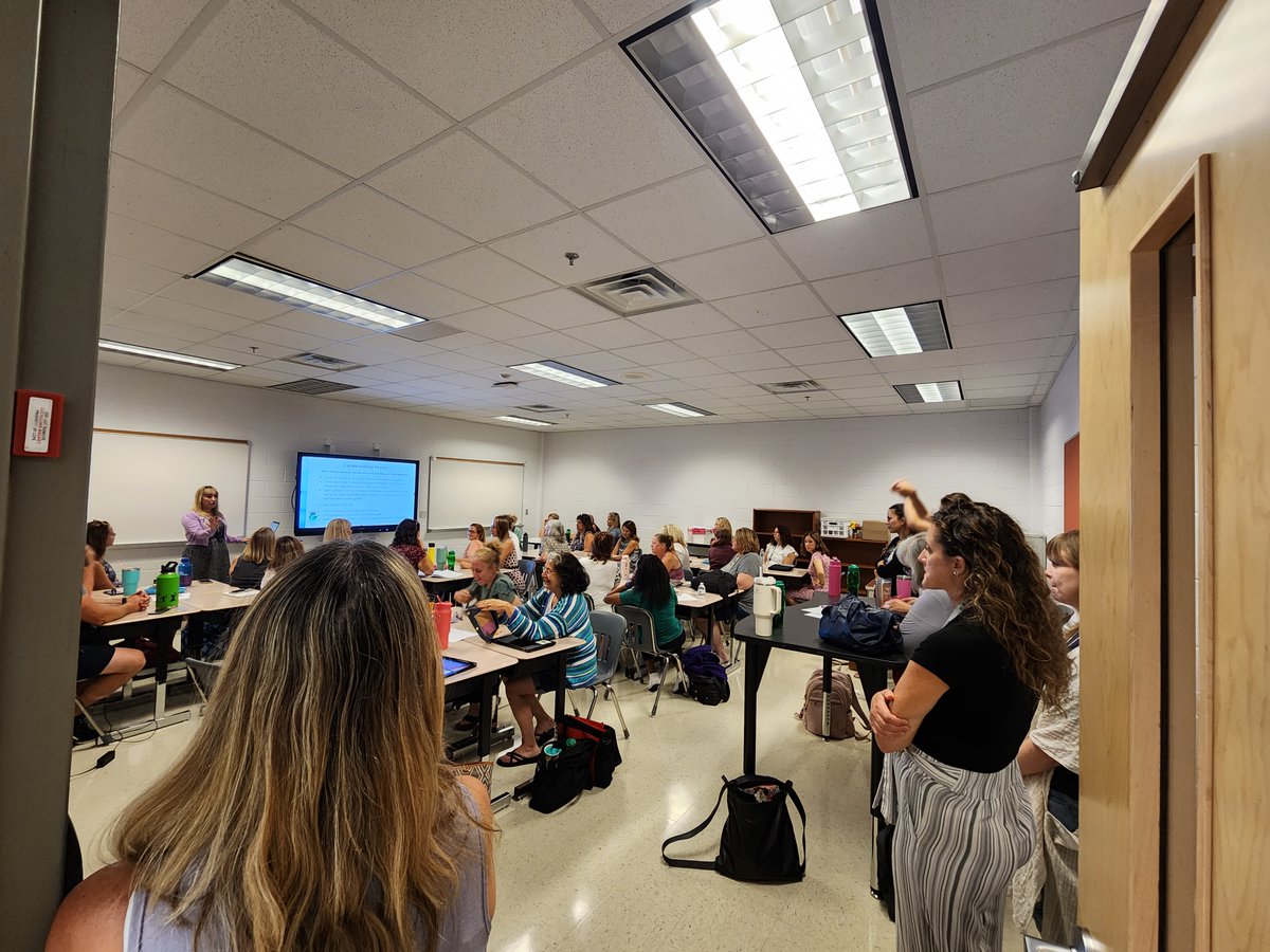 LCPS EL Program tweet media