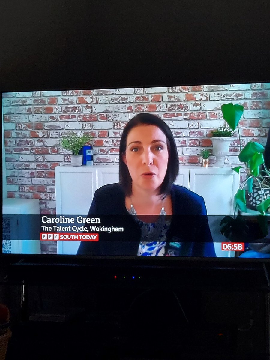Wow, what a day! Thanks again to <a href="/edwardjsault/">Edward Sault 📺</a> for interviewing me for a small segment on the BBC South today talking about #ResultsDay2023. Really disappointed to still see so many media reports talking to everyone but careers professionals, the people trained to give advice!