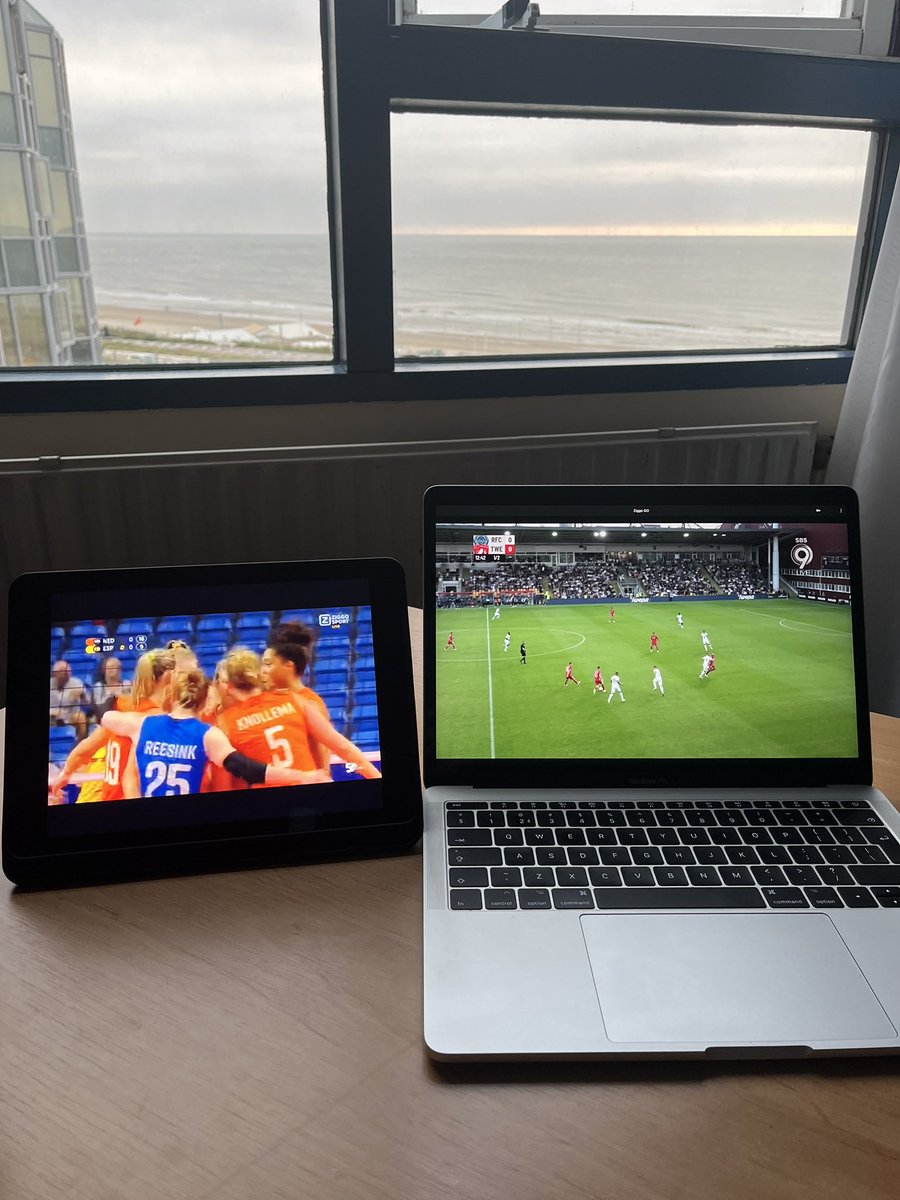 Uitzicht op zee.. Ik kan er best aan wennen 😉⚽️ 
<a href="/fctwente/">FC Twente</a>  🏐<a href="/Volleybaldames/">TeamNL Volleybaldames</a>  
#twente #volleybaldames