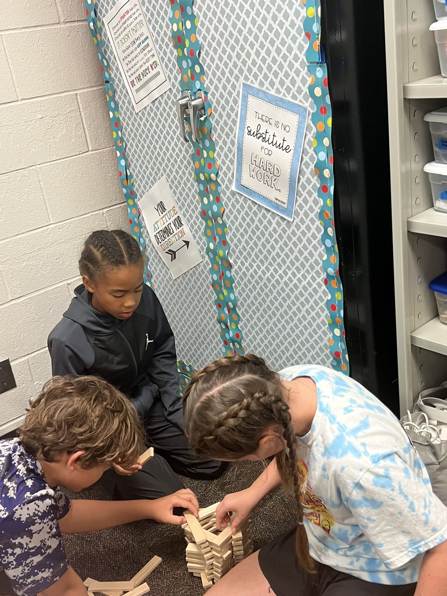 STEMft's tweet photo. Our first 5th grade design challenge was to build the tallest tower with KEVA planks https://t.co/ekQHgg07rH