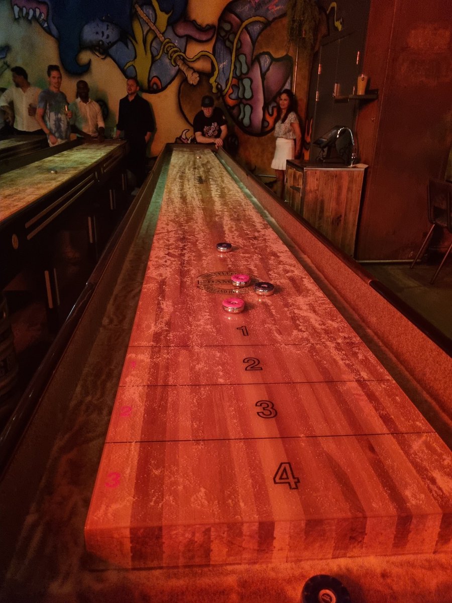 #SwissBorg community shuffleboard team is getting good!🏆 Fun night in London, lovely to meet another new Borger 💚
#WeAreSwissBorg #CHSB #BORG x.com/Claire_InCrypt…