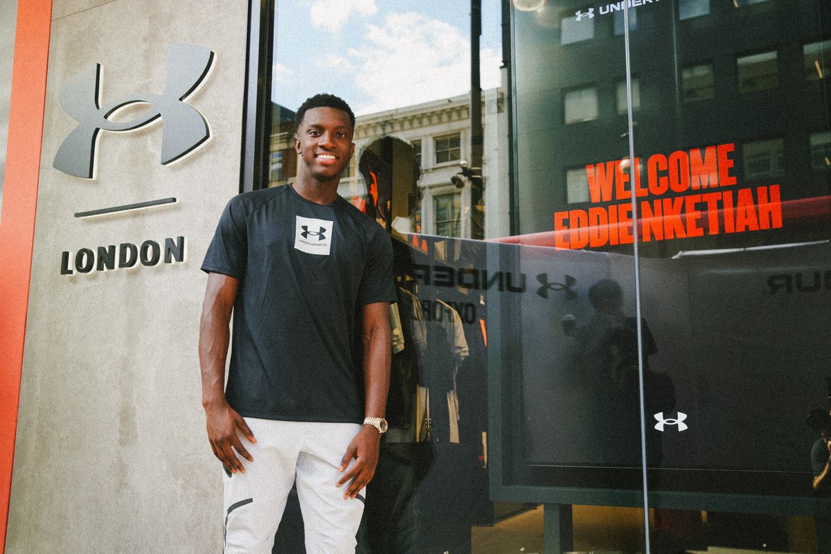 EddieNketiah9's tweet photo. Proud to join the sqUAd! Great day opening Under Armour’s new store on Oxford Street! #ProtectThisHouse @UnderArmour https://t.co/gwqqDcimY0