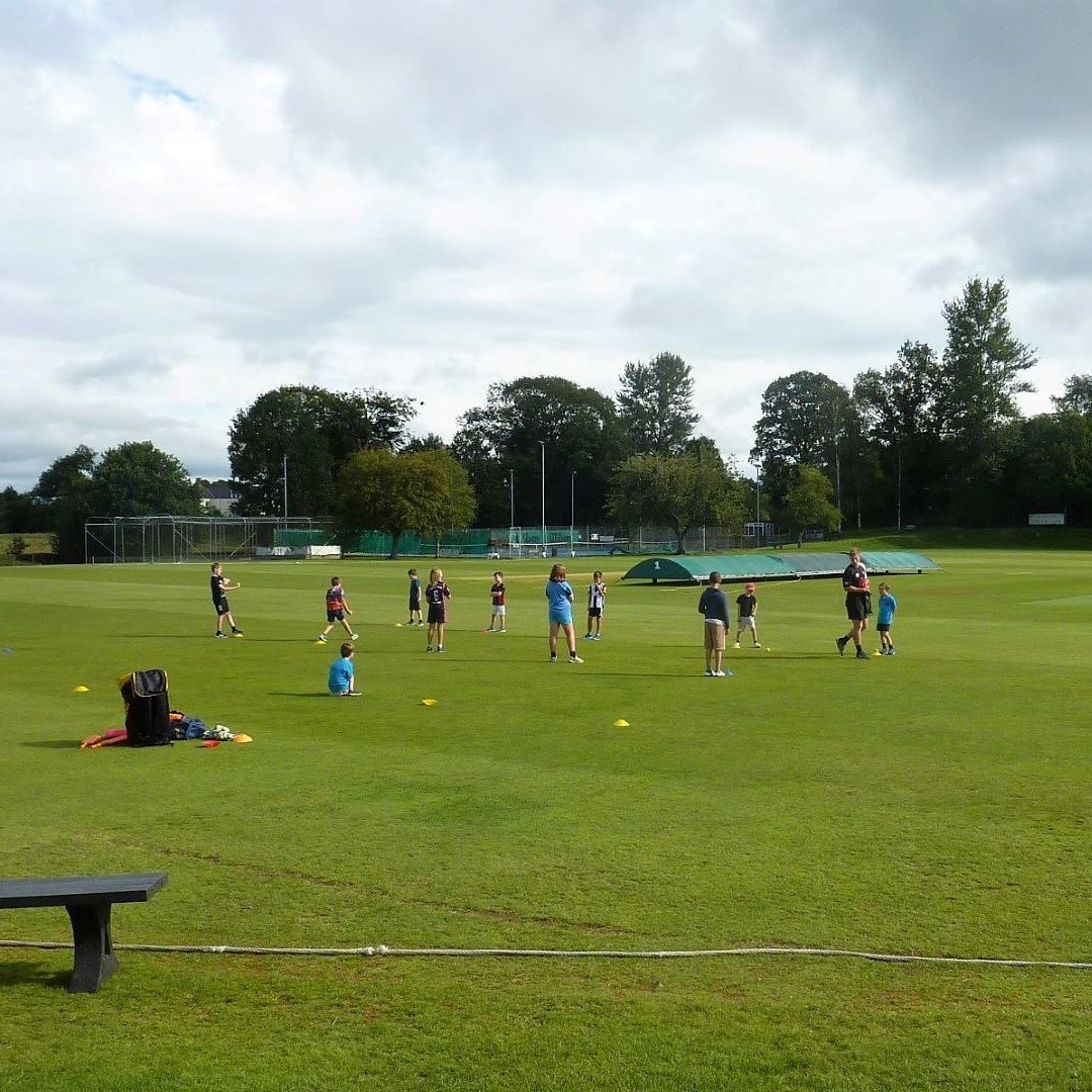 DumfriesCricket's tweet photo. 🏏 Our final Summer Cricket Camps were this week 
🙏 Supported by @HolywoodTrust 
🏃 Pleased to welcome nearly forty kids to the club to stay active over the holidays 😃
👋 Hope everyone enjoyed themselves and will be back soon https://t.co/GtmkDLBqK2