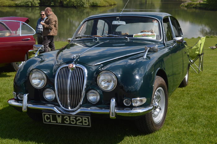 JaguarExp's tweet photo. Nigel's 1964 Jaguar 3.8S - JagExp Registry #AutoShrine https://t.co/795zcom7ww https://t.co/HyvvK6KRTK