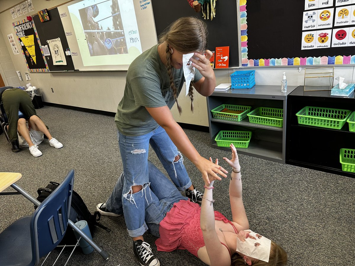 Profe Yoakam tweet media