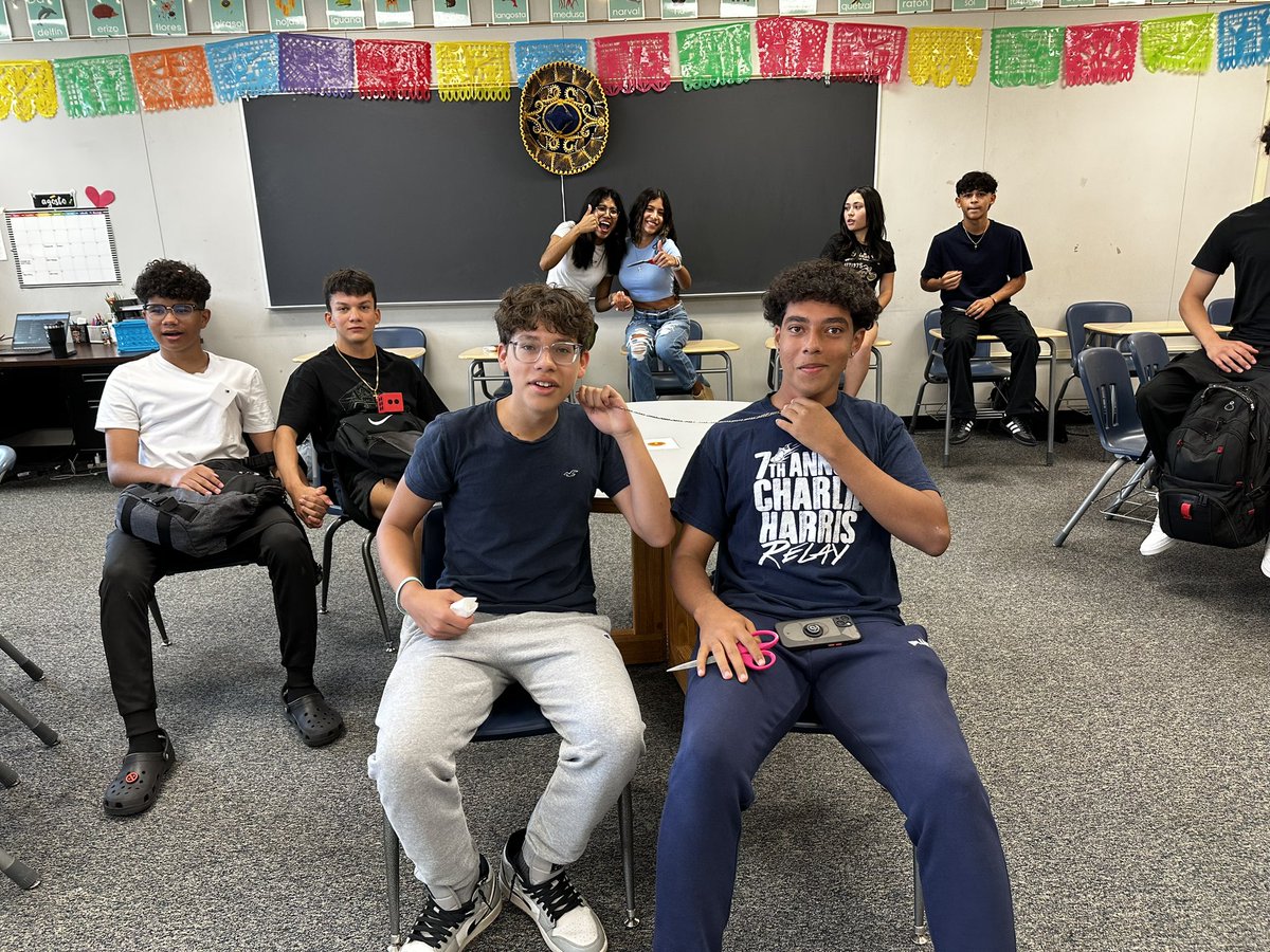 Profe Yoakam tweet media