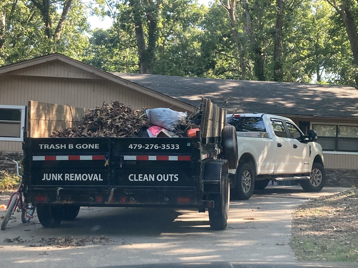 Have rental properties that needs cleaned out? We do junk removal•transporting•relocating•hauling•power washing•dumpster rentals•pick up items and bring them to you•local moving 
479/276/3533 and 479/586/5754
#wehaveawebsite #trailerrental #dumpsterrental #servingnwa