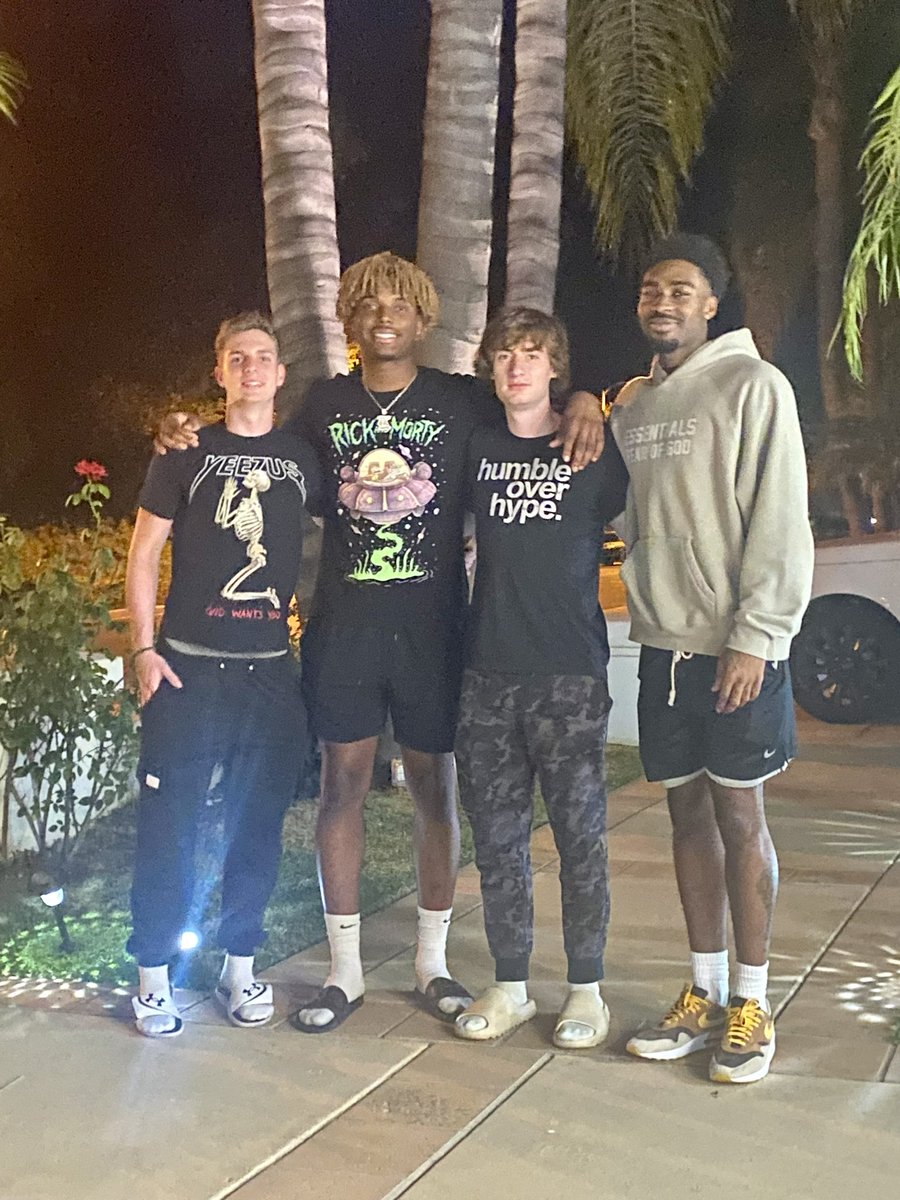 Greg Murphy (@gregmurff10) on Twitter photo Ole Miss, Cal State Northridge, Colorado State and Oregon State, late night food run! <a href="/Gavin_Murphy10/">Gavin ‘Q’ Murphy</a> <a href="/lukepmurphy/">Luke Murphy</a> <a href="/justin_rochelin/">Justin Rochelin</a> <a href="/FrelowKyle/">kyle frelow</a> Ole Miss, Cal State Northridge, Colorado State and Oregon State, late night food run! <a href="/Gavin_Murphy10/">Gavin ‘Q’ Murphy</a> <a href="/lukepmurphy/">Luke Murphy</a> <a href="/justin_rochelin/">Justin Rochelin</a> <a href="/FrelowKyle/">kyle frelow</a>