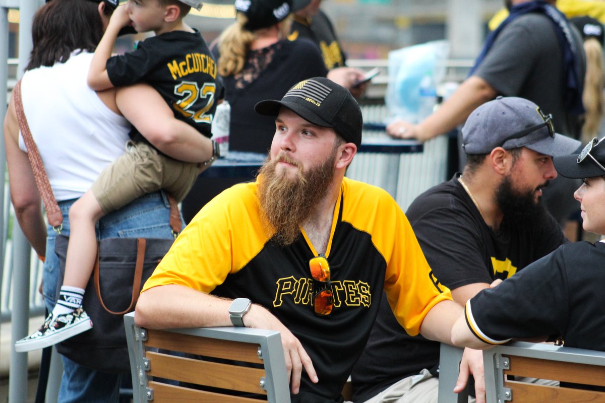 DuquesneLight's tweet photo. Employees from the Duquesne Light Holdings family, including DLC, @tensaves and @DQE_Comm, attended our annual Employee Night celebration at PNC Park. This was a great opportunity to spend time with colleagues, friends and families while we recognized our employees’ dedication! https://t.co/VEyRtF8qJy