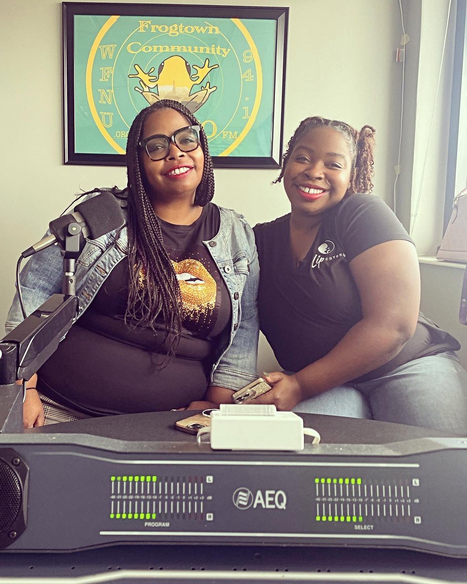 onefunnygook's tweet photo. In-studio this morning with Licensed Eyelash Technician, Godmother to 4 (going on 5) and Director of Operations at Lip Esteem… KiJana Jones. Also joining us was Professional MUA, and Founder/ Owner of Lip Esteem, LLC… Tameka Jones!
#livingloud #episode192 #interview #wfnu 🐸 https://t.co/uFLrrCx5cB